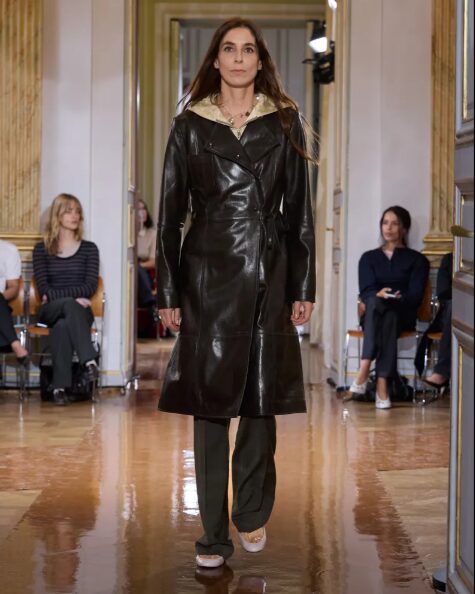 Paloma Wool transforma o avesso em parte da roupa