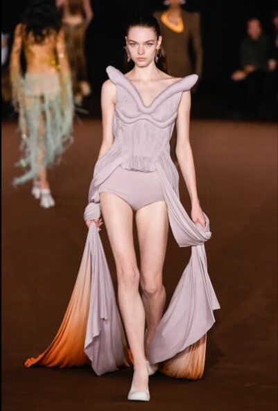 Mugler leva suas criaturas ao limite entre natureza e artifício
