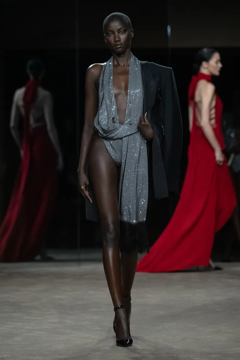 Tom Ford depois de Tom Ford: Haider Ackermann encontra outra forma de sedução