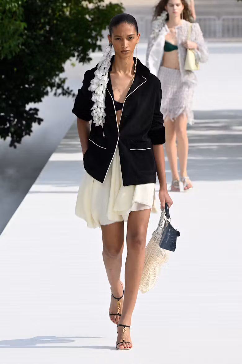 Jonathan Anderson está reescrevendo a mulher Dior