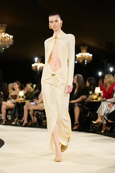 Schiaparelli: como Daniel Roseberry está transformando couture em roupa