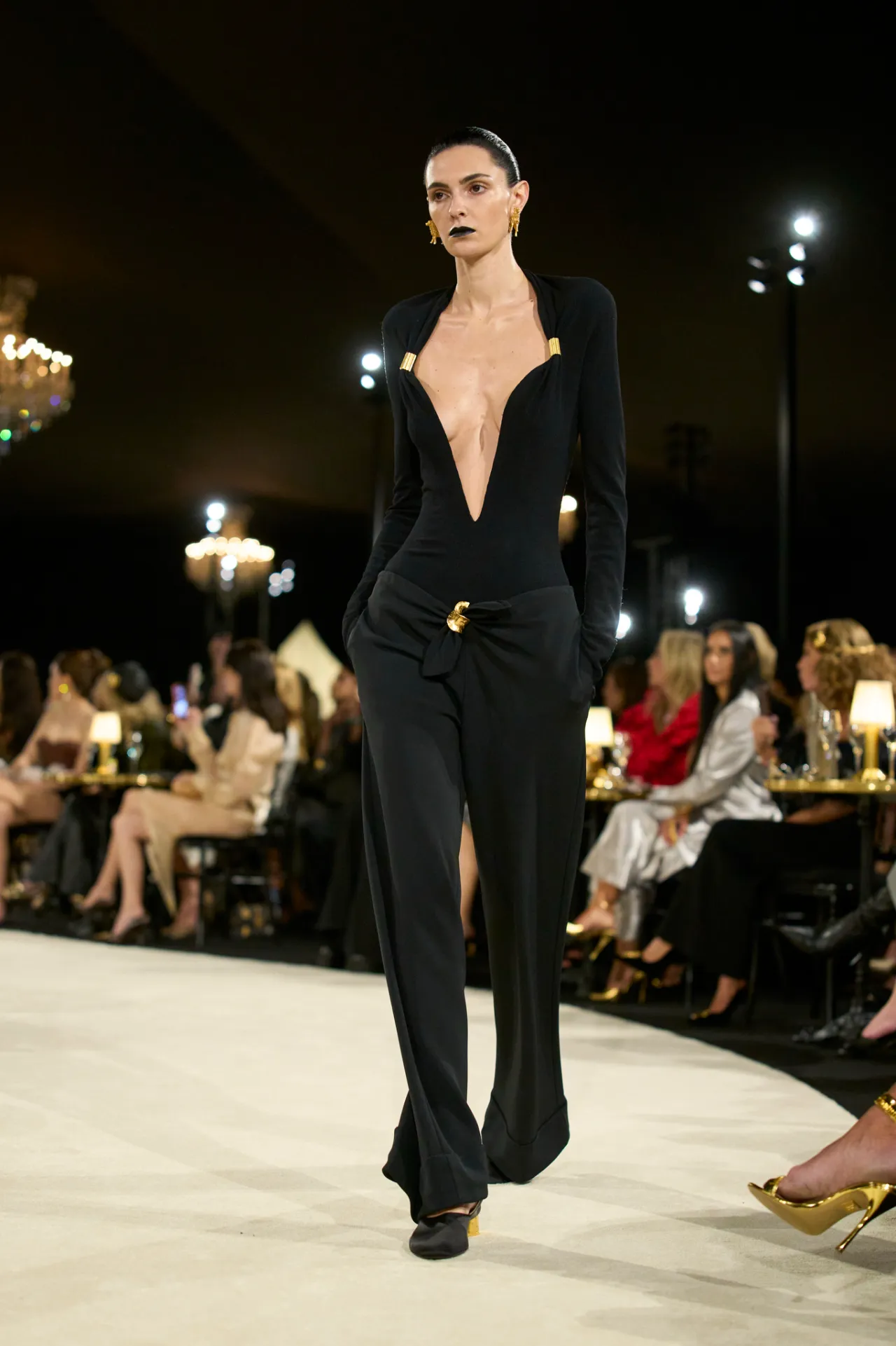 Schiaparelli: como Daniel Roseberry está transformando couture em roupa