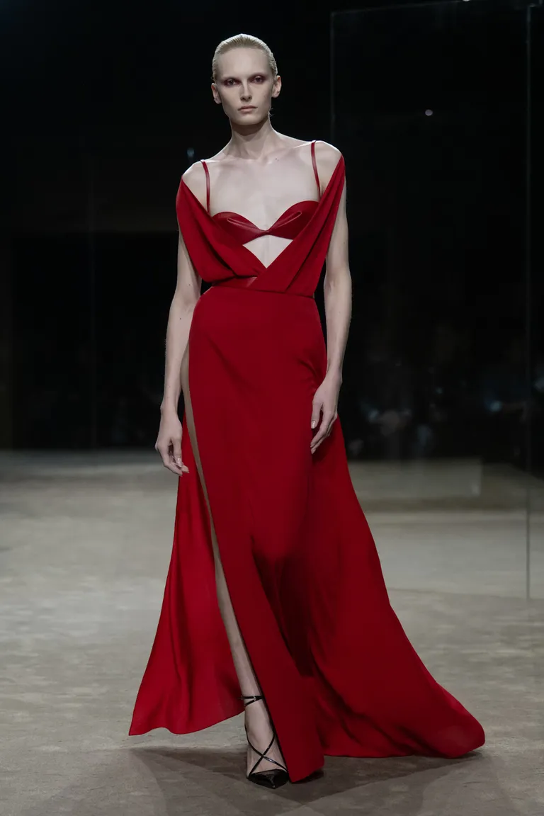 Tom Ford depois de Tom Ford: Haider Ackermann encontra outra forma de sedução